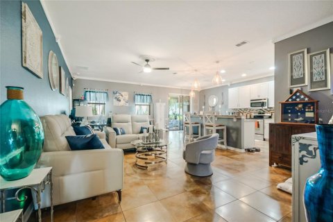 Villa ou maison à vendre à Kissimmee, Floride: 3 chambres, 151.8 m2 № 2324066 - photo 13