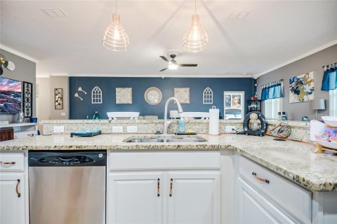 Villa ou maison à vendre à Kissimmee, Floride: 3 chambres, 151.8 m2 № 2324066 - photo 21