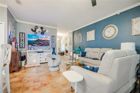Villa ou maison à vendre à Kissimmee, Floride: 3 chambres, 151.8 m2 № 2324066 - photo 14