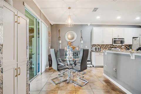 Villa ou maison à vendre à Kissimmee, Floride: 3 chambres, 151.8 m2 № 2324066 - photo 18