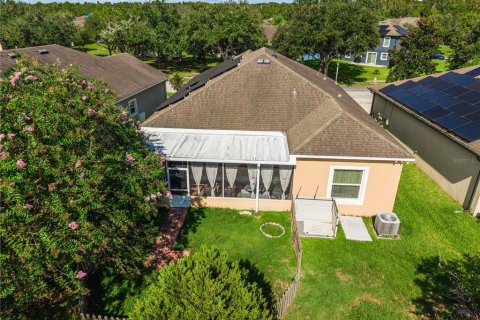 Villa ou maison à vendre à Kissimmee, Floride: 3 chambres, 151.8 m2 № 2324066 - photo 4