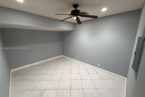 Casa en alquiler en Plantation, Florida, 5 dormitorios, 187.66 m2 № 2031868 - foto 14