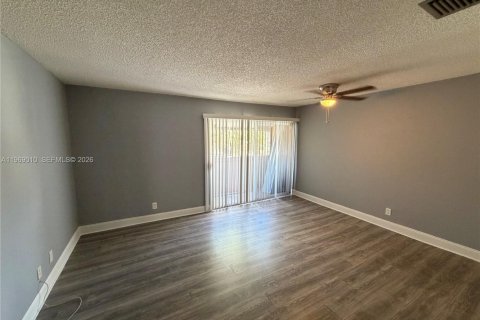 Casa en alquiler en Plantation, Florida, 5 dormitorios, 187.66 m2 № 2031868 - foto 29