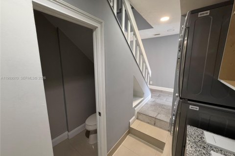 Casa en alquiler en Plantation, Florida, 5 dormitorios, 187.66 m2 № 2031868 - foto 15