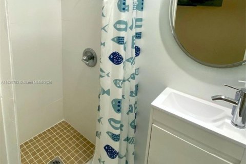 House in Miami, Florida 2 bedrooms, 140.84 sq.m. № 1961224 - photo 9