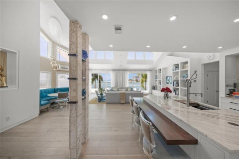 Casa en venta en Sarasota, Florida, 5 dormitorios, 637.5 m2 № 1916742 - foto 16