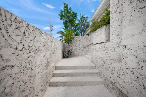 Casa en venta en Sarasota, Florida, 5 dormitorios, 637.5 m2 № 1916742 - foto 7