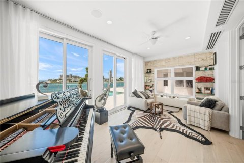 Casa en venta en Sarasota, Florida, 5 dormitorios, 637.5 m2 № 1916742 - foto 26