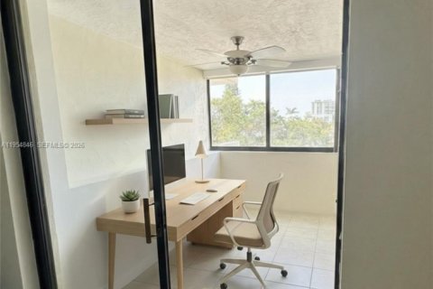 Снять в аренду кондоминиум в Майами-Бич, Флорида 1 спальня, 62.24м2, № 2009297 - фото 9