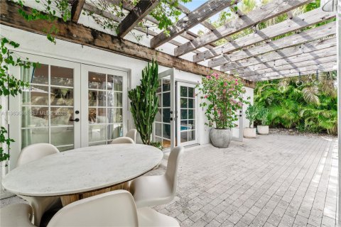 Casa en venta en Coral Gables, Florida, 4 dormitorios, 247.86 m2 № 2027193 - foto 3