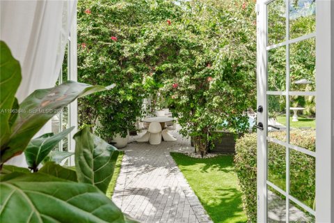 Casa en venta en Coral Gables, Florida, 4 dormitorios, 247.86 m2 № 2027193 - foto 19