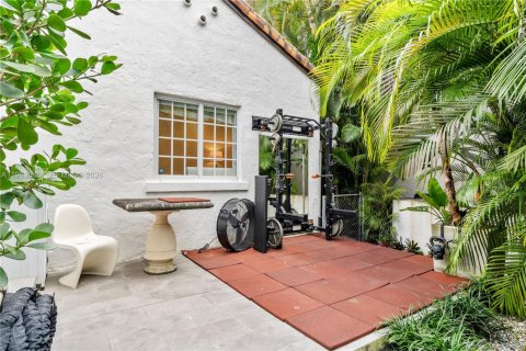 Casa en venta en Coral Gables, Florida, 4 dormitorios, 247.86 m2 № 2027193 - foto 11