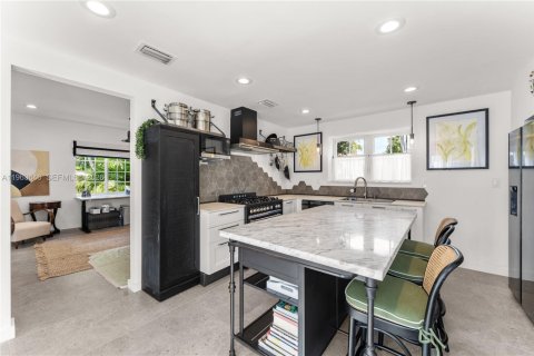 Casa en venta en Coral Gables, Florida, 4 dormitorios, 247.86 m2 № 2027193 - foto 21