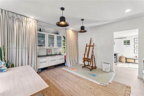 Casa en venta en Coral Gables, Florida, 4 dormitorios, 247.86 m2 № 2027193 - foto 24