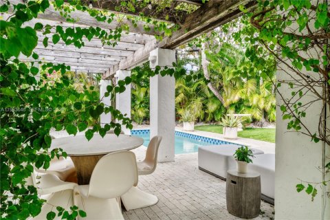 Casa en venta en Coral Gables, Florida, 4 dormitorios, 247.86 m2 № 2027193 - foto 2