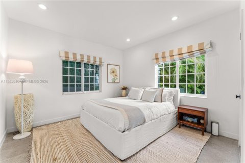 Casa en venta en Coral Gables, Florida, 4 dormitorios, 247.86 m2 № 2027193 - foto 28