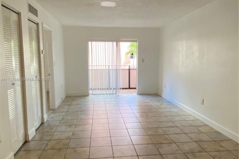 Condominio en venta en Miami, Florida, 1 dormitorio, 56.67 m2 № 2034580 - foto 4
