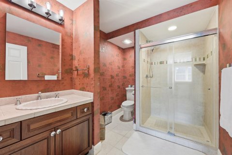 Condo in Vero Beach, Florida, 2 bedrooms  № 2249908 - photo 23