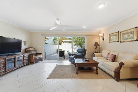 Condo in Vero Beach, Florida, 2 bedrooms  № 2249908 - photo 10
