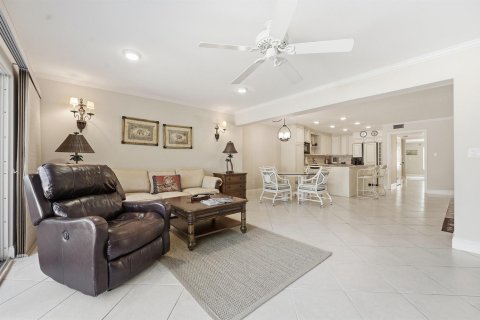Condo in Vero Beach, Florida, 2 bedrooms  № 2249908 - photo 13