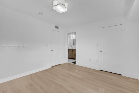 Купить кондоминиум в Авентура, Флорида 2 спальни, 117.99м2, № 2411953 - фото 27