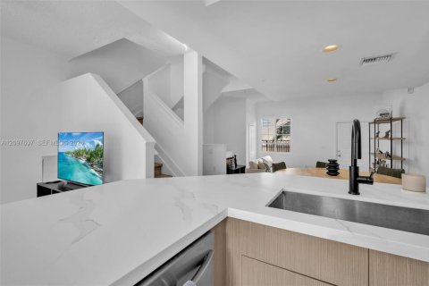 Купить кондоминиум в Авентура, Флорида 2 спальни, 117.99м2, № 2411953 - фото 21