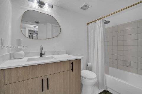 Купить кондоминиум в Авентура, Флорида 2 спальни, 117.99м2, № 2411953 - фото 13