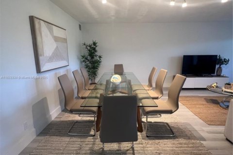 Condominio en venta en Lauderdale-by-the-Sea, Florida, 2 dormitorios, 163.51 m2 № 1786955 - foto 6