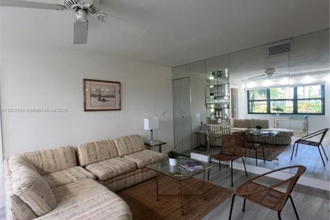 Condominio en venta en Lauderdale-by-the-Sea, Florida, 2 dormitorios, 163.51 m2 № 1786955 - foto 10