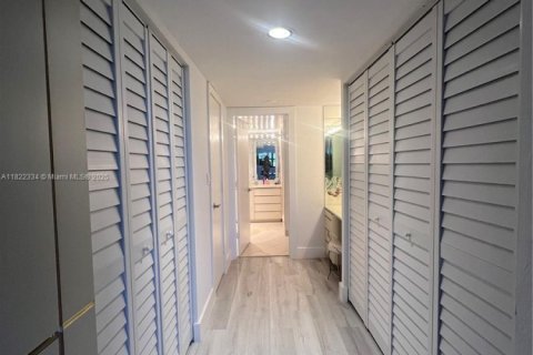 Condominio en venta en Lauderdale-by-the-Sea, Florida, 2 dormitorios, 163.51 m2 № 1786955 - foto 17