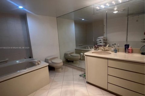 Condominio en venta en Lauderdale-by-the-Sea, Florida, 2 dormitorios, 163.51 m2 № 1786955 - foto 19