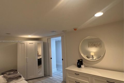 Condominio en venta en Lauderdale-by-the-Sea, Florida, 2 dormitorios, 163.51 m2 № 1786955 - foto 21