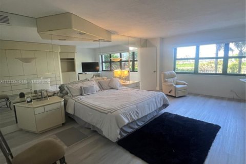 Condominio en venta en Lauderdale-by-the-Sea, Florida, 2 dormitorios, 163.51 m2 № 1786955 - foto 16