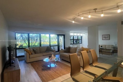 Condominio en venta en Lauderdale-by-the-Sea, Florida, 2 dormitorios, 163.51 m2 № 1786955 - foto 8