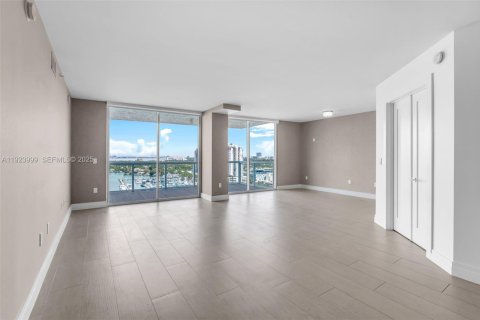 Copropriété à louer à Miami Beach, Floride: 2 chambres, 135.92 m2 № 1990722 - photo 4