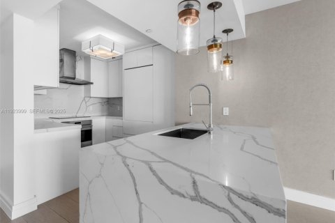Copropriété à louer à Miami Beach, Floride: 2 chambres, 135.92 m2 № 1990722 - photo 14