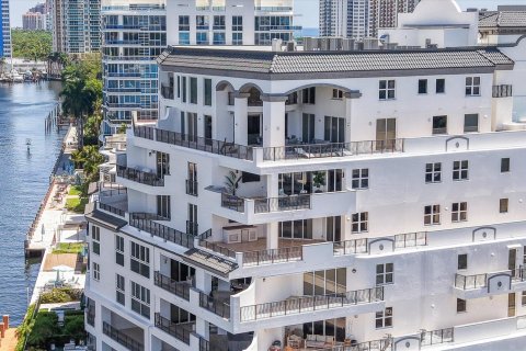 Copropriété à vendre à Fort Lauderdale, Floride: 2 chambres, 211.17 m2 № 2174293 - photo 8