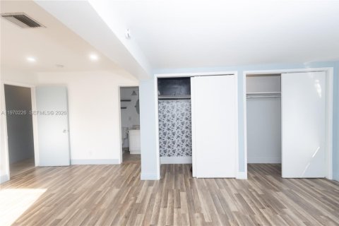 Casa en alquiler en Fort Lauderdale, Florida, 3 dormitorios, 160.44 m2 № 2031036 - foto 12