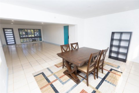 Casa en alquiler en Fort Lauderdale, Florida, 3 dormitorios, 160.44 m2 № 2031036 - foto 9