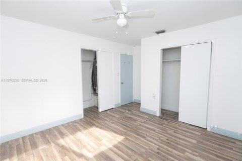 Casa en alquiler en Fort Lauderdale, Florida, 3 dormitorios, 160.44 m2 № 2031036 - foto 15