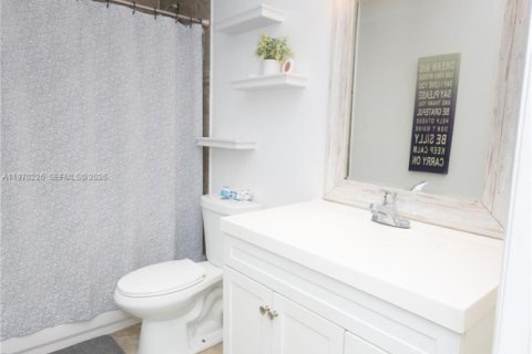 Casa en alquiler en Fort Lauderdale, Florida, 3 dormitorios, 160.44 m2 № 2031036 - foto 19