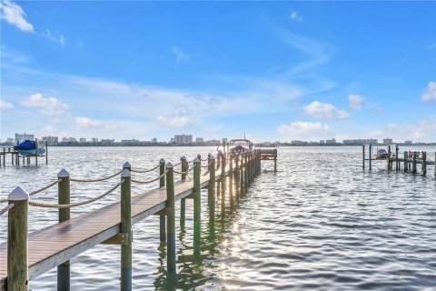 Casa en venta en Clearwater, Florida, 3 dormitorios, 221.2 m2 № 1914949 - foto 10