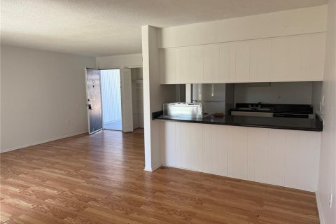 Copropriété à louer à Orlando, Floride: 2 chambres, 50.72 m2 № 2202121 - photo 9