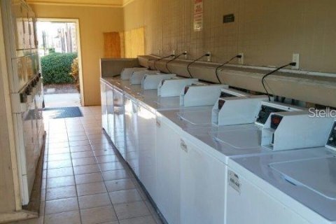 Copropriété à louer à Orlando, Floride: 2 chambres, 50.72 m2 № 2202121 - photo 10