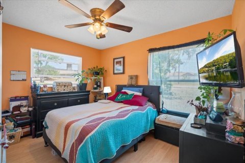 Casa en venta en Spring Hill, Florida, 4 dormitorios, 187.57 m2 № 1681913 - foto 20