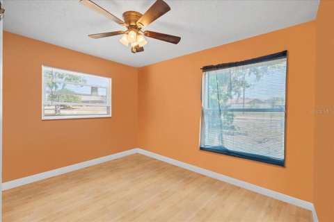 Casa en venta en Spring Hill, Florida, 4 dormitorios, 187.57 m2 № 1681913 - foto 21