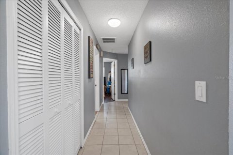 Casa en venta en Spring Hill, Florida, 4 dormitorios, 187.57 m2 № 1681913 - foto 16