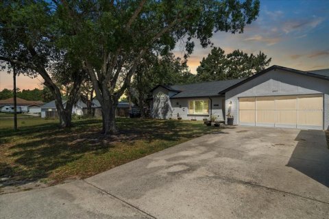 Casa en venta en Spring Hill, Florida, 4 dormitorios, 187.57 m2 № 1681913 - foto 1