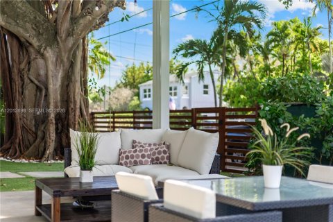 Villa ou maison à louer à Miami, Floride: 4 chambres, 192.77 m2 № 2084827 - photo 27