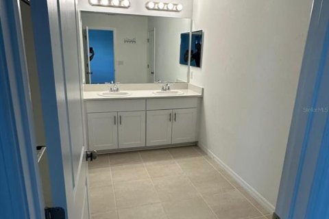 House in Davenport, Florida 5 bedrooms, 220.27 sq.m. № 1844602 - photo 7